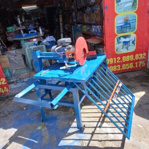 Máy cắt gạch 800x800mm chuyên dụng cho gạch khổ lớn, cắt chính xác, vận hành bền bỉ, phù hợp công trình xây dựng và thi công nội thất chuyên nghiệp.